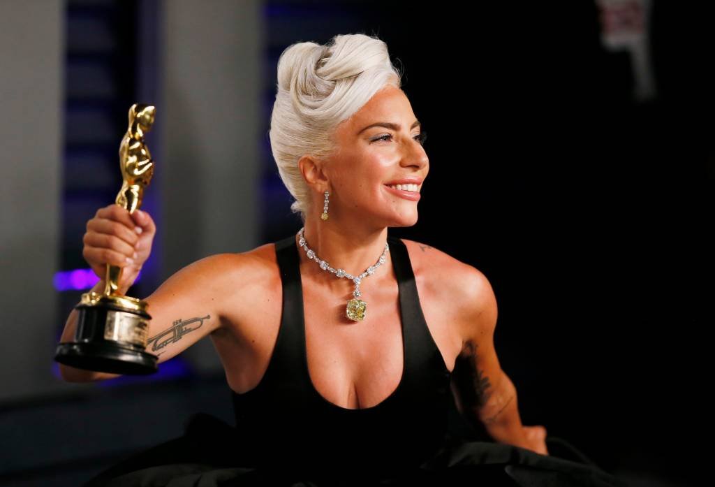 Lady Gaga foi ao Oscar com diamante amarelo usado por Audrey Hepburn