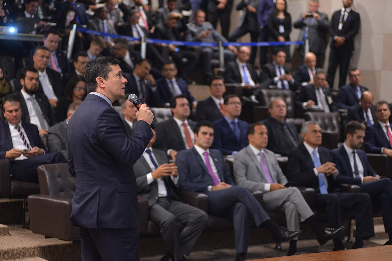 Veja o texto do PL Anticrime de Moro, que altera 14 leis brasileiras