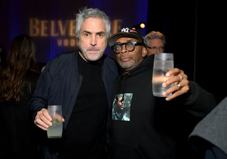 Alfonso Cuarón e Spike Lee, no Directors Award: os filmes dos cineastas estão cotados para os principais prêmios do Oscar (Emma McIntyre/Getty Images)
