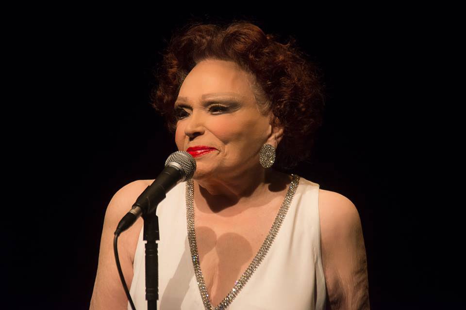 Bibi Ferreira estreou no teatro com 24 dias de vida