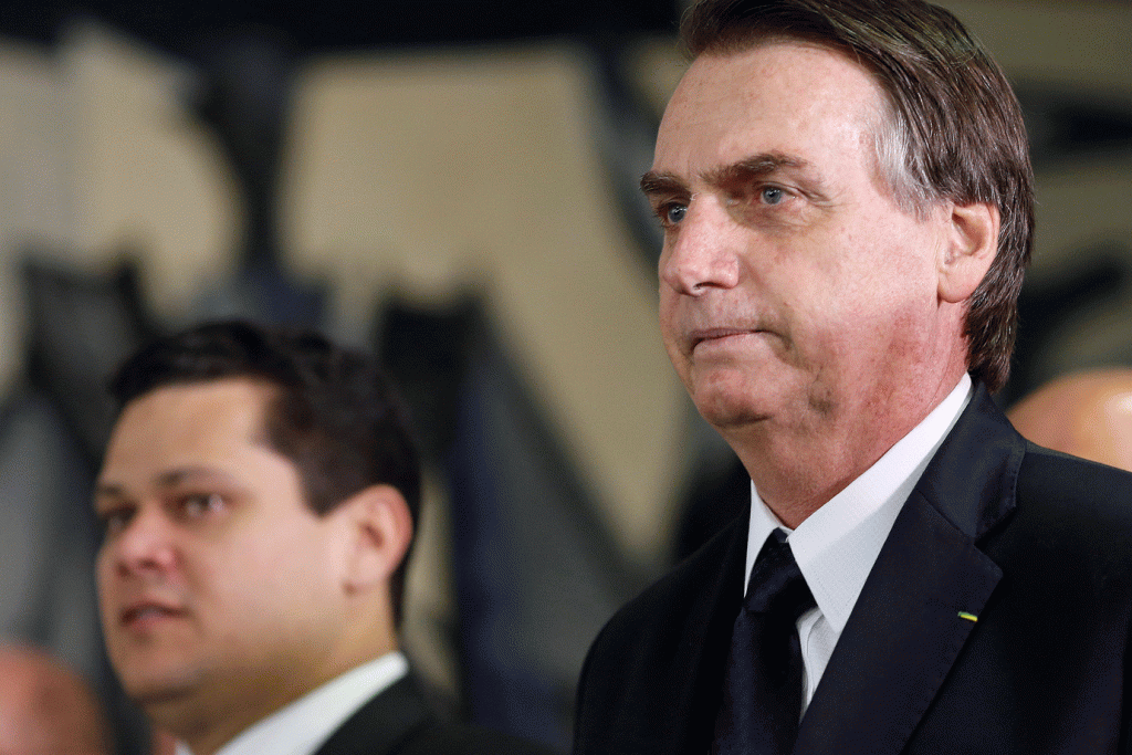 Justiça suspende apuração da PF sobre advogado do agressor de Bolsonaro