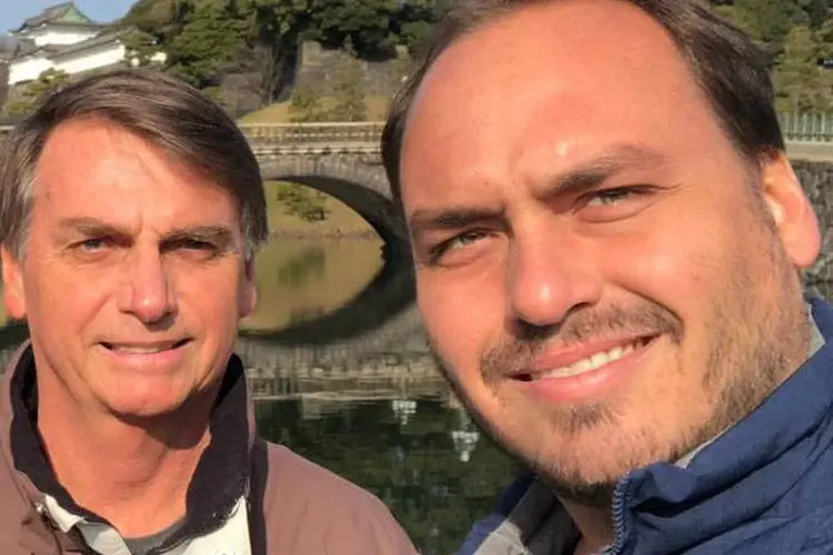 Carlos Bolsonaro: filho do presidente pediu desculpas por publicação no perfil do Twitter do pai (Facebook/Reprodução)