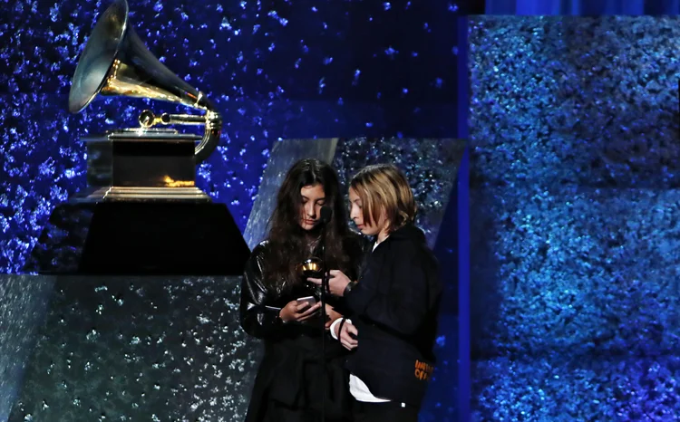 Filhos de Chris Cornell receberam prêmio póstumo do pai na 61º edição do Grammy (Mike Blake/Reuters)