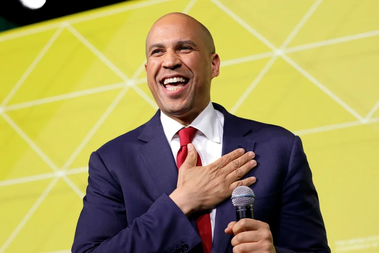 Cory Booker, senador do estado de Nova Jersey: democrata engrossa lista de candidatos do partido que querem disputar a Casa Branca (Yuri Gripas/Reuters)