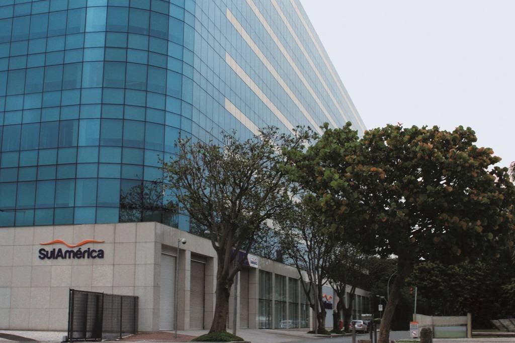 SulAmérica desaba 7% após balanço e corte de recomendação pelo JPMorgan