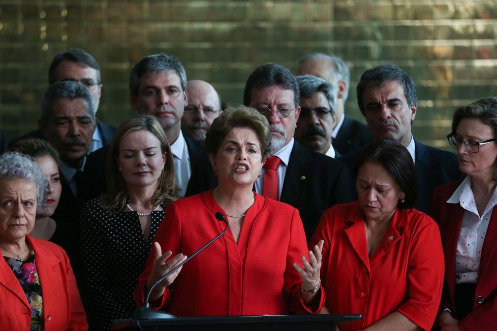 Deputadas do PSL criticam Dilma por pedir pensão por tortura na ditadura