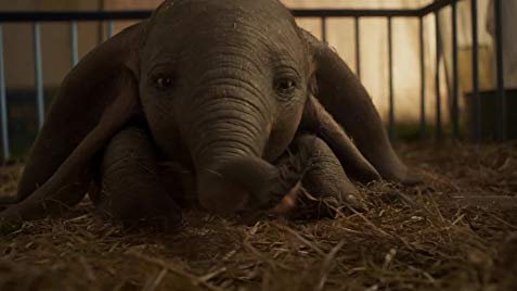 Do diretor Tim Burton, novo Dumbo ganha trailer com atores reais