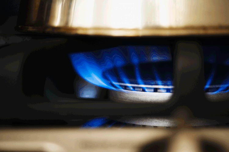 Gás de cozinha: impacto do aumento do GLP ao consumidor pode ser de 2% a 3% (Jamie Grill/Getty Images)