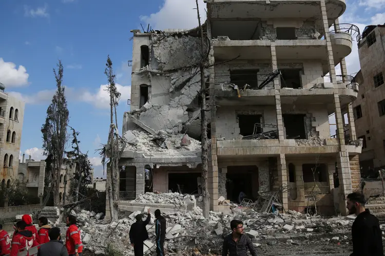 Síria: bombardeios recentes deixaram 103 mortos no país (Anas Alkharboutli/Getty Images)