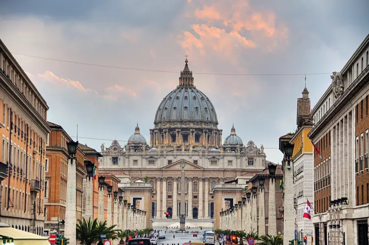 Vaticano: pela primeira vez na história da Igreja Católica, um cardeal perdeu o seu título depois de ser acusado de abuso (Getty Images/Getty Images)