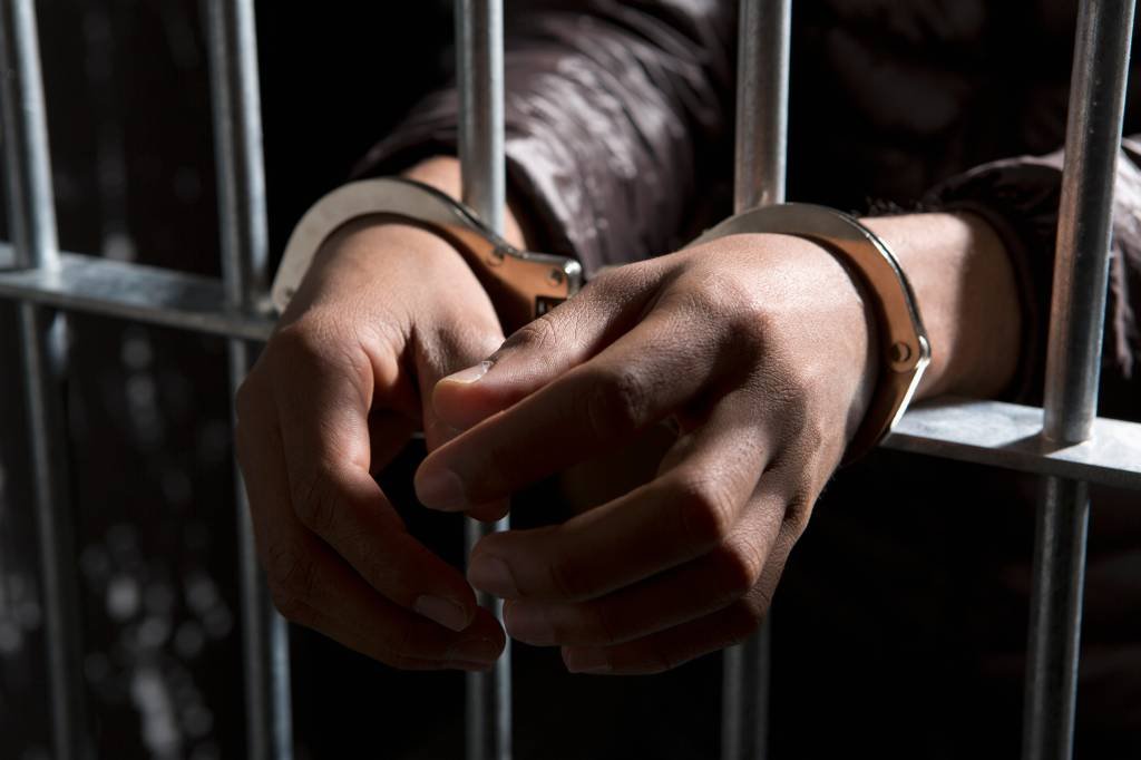 Homem acusado de estuprar menina de 10 anos no ES é preso em MG