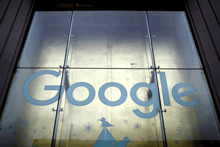 Google: empresa domina o mercado de publicidade on-line, tendo faturado US$ 116 bilhões no ano passado. (Mike Segar/Reuters)