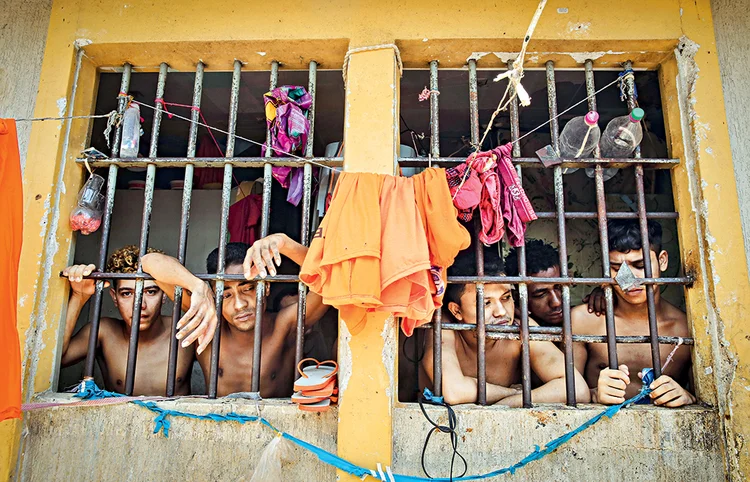 Presos no Maranhão: contrários ao pacote da segurança, os advogados estão preocupados mesmo é com os clientes que pagam altos honorários | Mario Tama/AFP / 