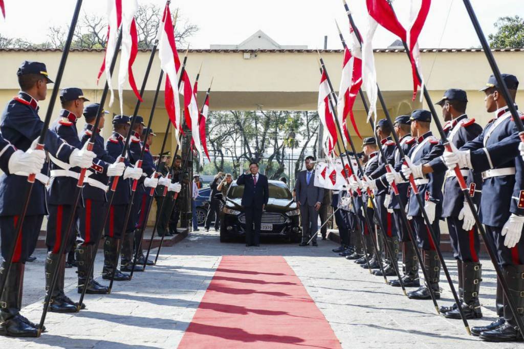 Mourão diz que não está envolvido em fim de indenização a ex-militares