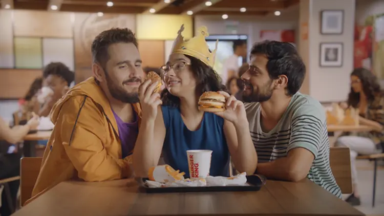 Comercial do Burger King: marca fala de poliamor em campanhar de promoção de lanches (Burger King/Divulgação)