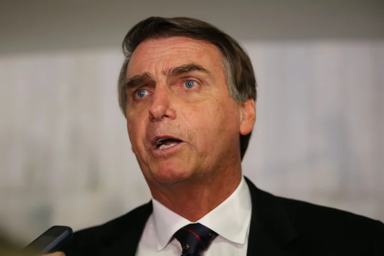 Bolsonaro falou sobre o assunto durante transmissão ao vivo feita nesta quinta-feira (7) (Valter Campanato/Agência Brasil)