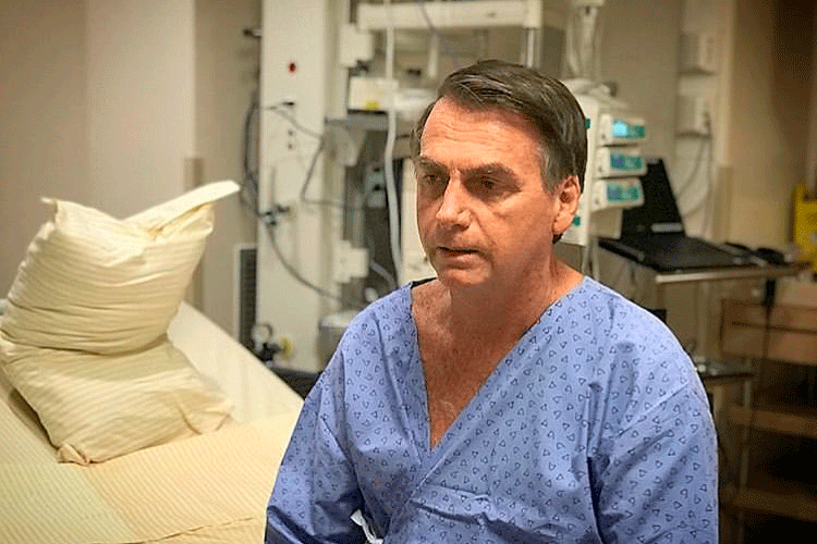 Jair Bolsonaro: Presidente passou por cirurgia para retirada de bolsa de colostomia (Twitter Flávio Bolsonaro/Reprodução)
