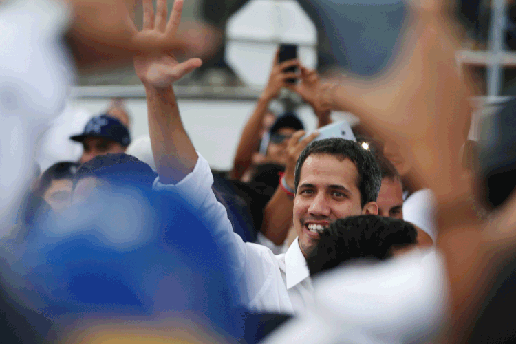 Juan Guaidó: líder de oposição já anunciou que retorna para casa após concluir a visita ao Equador, elevando a perspectiva de um confronto com o governo (Luisa Gonzalez/Reuters)