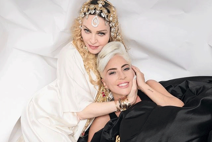 Em festa do Oscar, Madonna usa joia feita por designer brasileiro