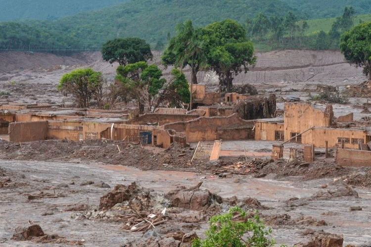 Mariana: Cidade foi destruída por lama após rompimento de barragem (Antonio Cruz/Agência Brasil)