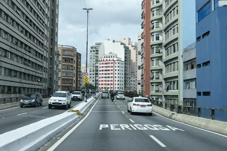 Minhocão: A degradação da área sob o viaduto é outra preocupação (Germano Lourdes/Exame)