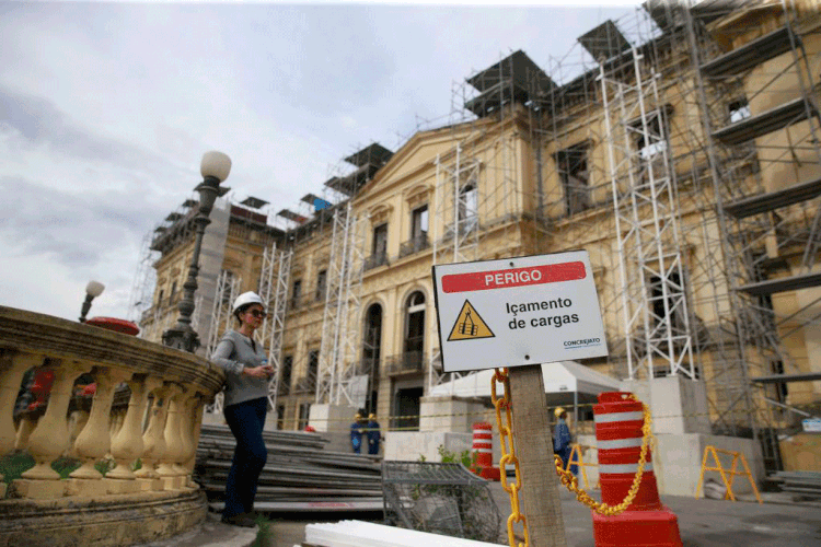 Museu Nacional: Acervo brasileiro foi tomada pelas chamas em setembro de 2018 e está em processo de restauração (Tânia Rego/Agência Brasil)