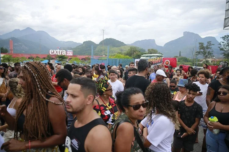 Protestos em frente ao Extra da Barra da Tijuca contra a morte do jovem negro Pedro Gonzaga, após ser sufocado por um vigilante do supermercado. (Fernando Frazão/Agência Brasil)