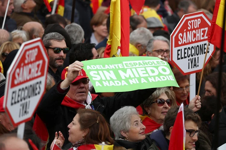 MADRI: manifestantes pediram foram às ruas domingo pedir novas eleições  / REUTERS/Sergio Perez