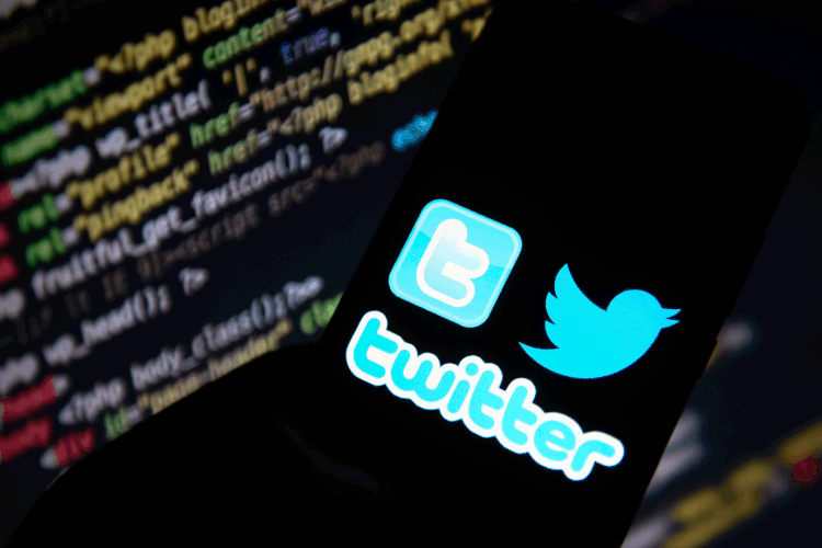 Twitter: Redes sociais estão sob pressão para combater a disseminação de notícias falsas (SOPA-images/Getty Images)