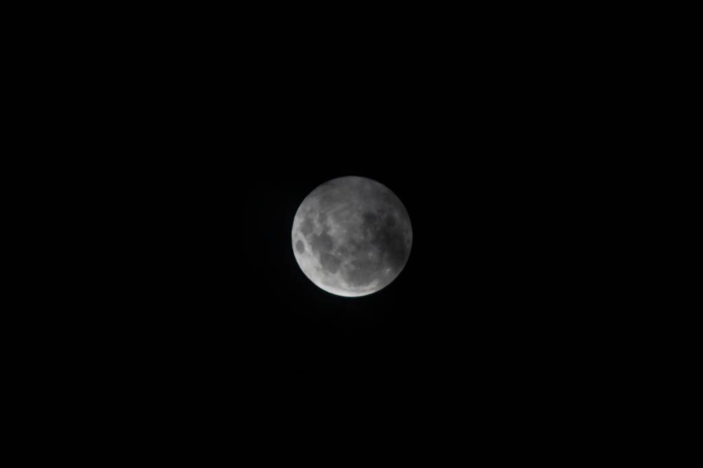 Lua: missão para chegar ao satélite natural repetida após 55 anos (Risa Krisadhi / SOPA Images/SOPA Images/LightRocket/Getty Images)