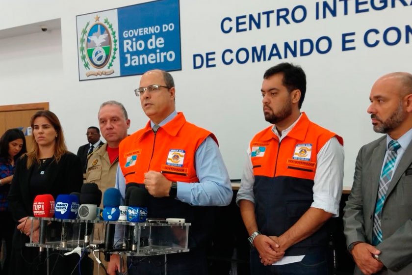 Witzel culpa prefeituras e ocupações por tragédia após chuva no RJ