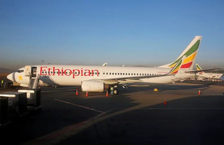Etiópia: aeronave, um Boeing 737 MAX com pouco mais de quatro meses de uso, viajava com 149 passageiros e 8 tripulantes (Amr Abdallah Dalsh/Reuters)