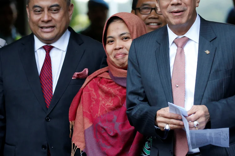 A indonésia Siti Aisyah, suspeita de ter matado meio irmão de Kim Jong-un, foi liberada pela justia da Malásia (Willy Kurniawan/Reuters)