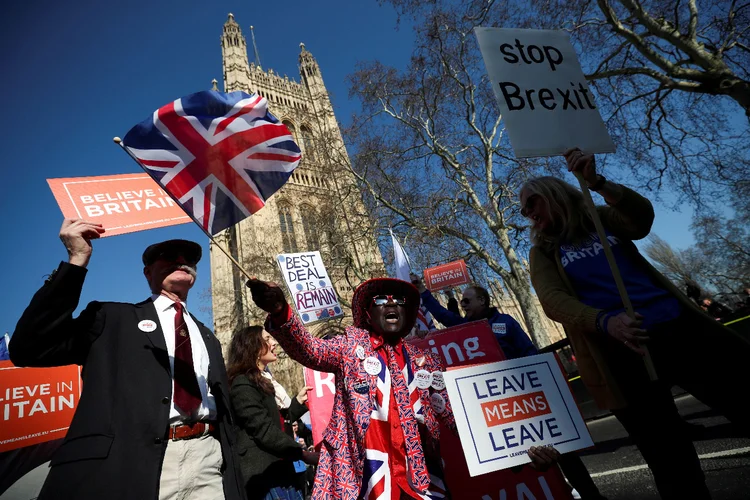 Brexit: ontem (12), o parlamento rejeitou o acordo proposto por Theresa May sobre a saída do Reino Unido da União Europeia (Hannah Mckay/Reuters)