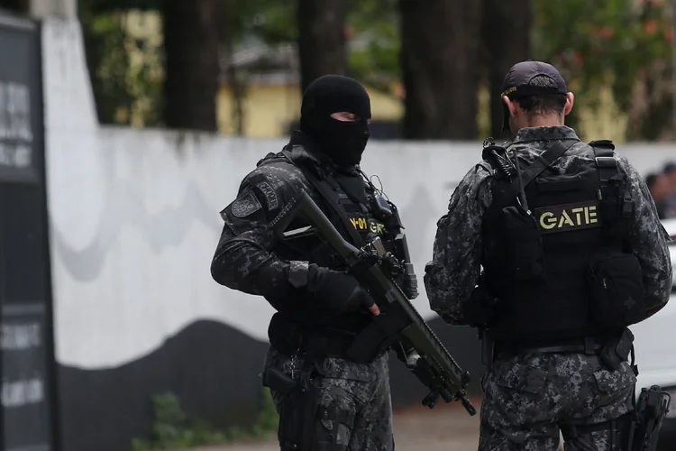 Polícia Civil prendeu mais dois homens suspeitos de envolvimento na venda de armas e munições usadas em Suzano (Amanda Perobelli/Reuters)
