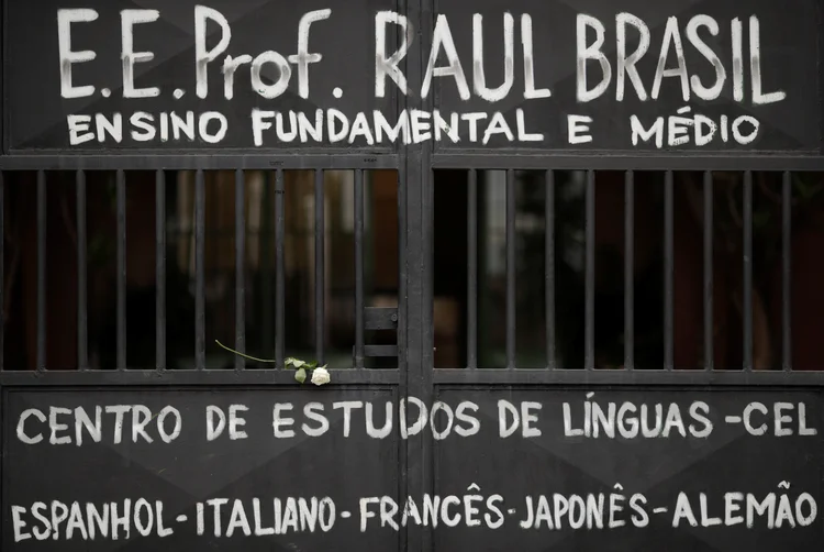 Entrada da escola Raul Brasil: grupo de pais chegou a se mobilizar em uma vaquinha para contratar um segurança particular para o colégio (Ueslei Marcelino/Reuters)
