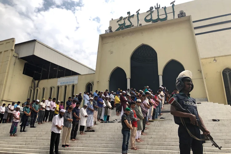 Ataque terrorista contra duas mesquitas na Nova Zelândia deixa mais de 40 mortos (Mohammad Ponir Hossain/Reuters)