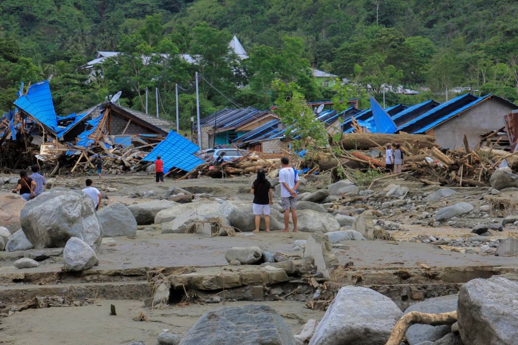Inundações matam mais de 70 pessoas na Indonésia e 5 mil são deslocadas