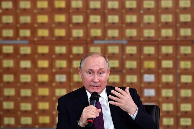 Vladimir Putin: presidente quer punir e multar quem ofender o Estado russo (Yuri Kadobnov/Reuters)