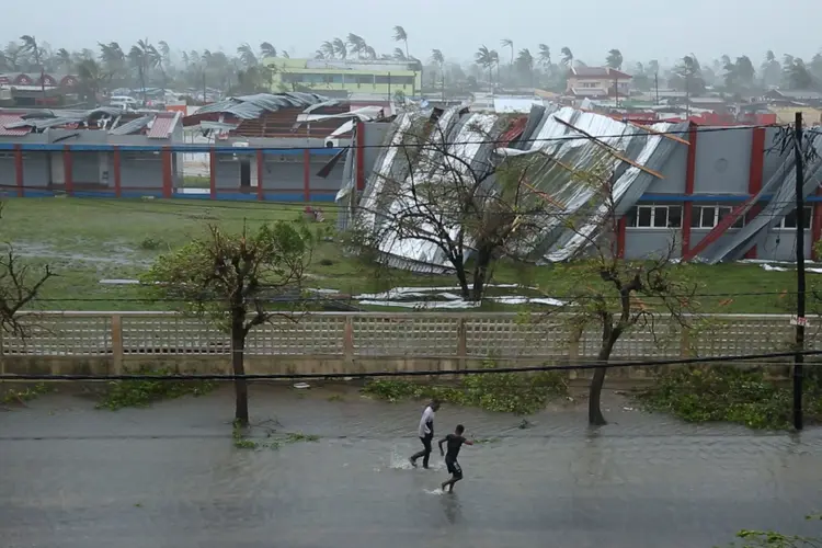 Ciclone Idai, que atingiu o sudeste da África nos últimos dias, já deixou 82 mortos no Zimbábue e 84 em Moçambique (International Federation Of Red Cross And Red Crescent Societies/Reuters)