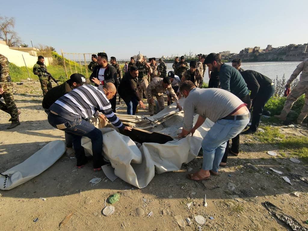 Naufrágio deixa 79 mortos em feriado curdo no Iraque
