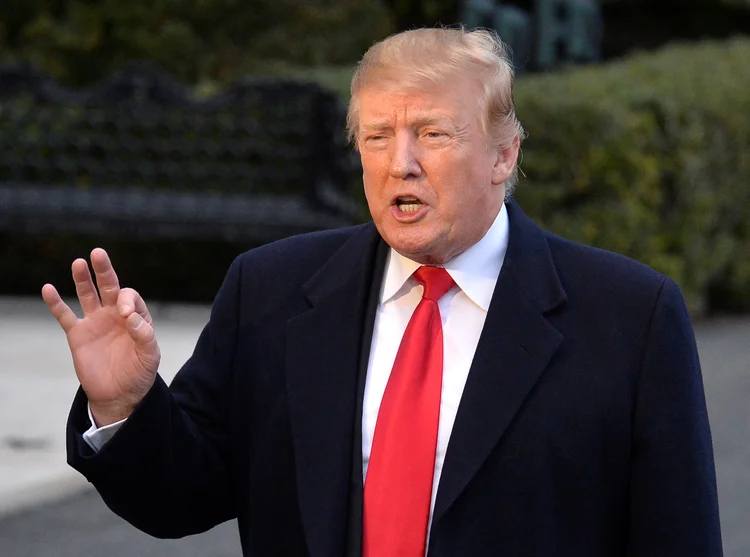 "Isso foi uma manobra ilegal que fracassou", disse Trump neste domingo (Mike Theiler/Reuters)