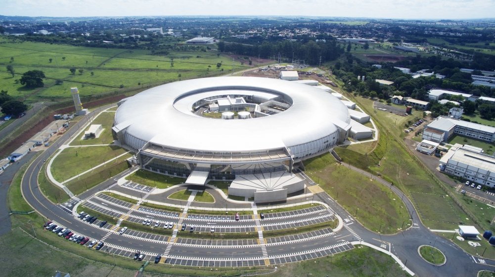 Acelerador de partículas brasileiro gera primeiras imagens