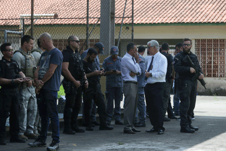 Escola Raul Brasil: autoridades estão no local investigando o crime (Amanda Perobelli/Reuters)