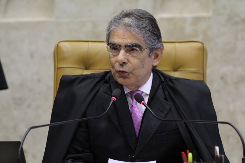'Há uma orquestração financiada contra o Estado Democrático no Brasil', diz ex-presidente do STF