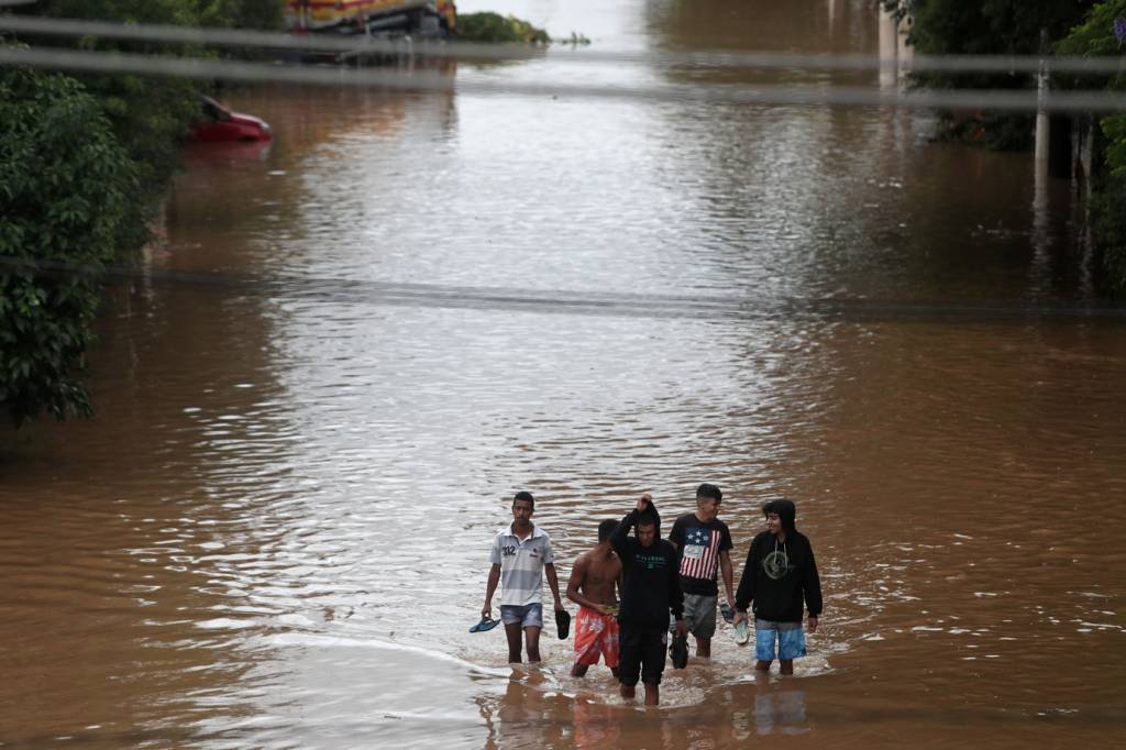 Enchentes em São Paulo: quem falta pode ser demitido? (Amanda Perobelli/Reuters)