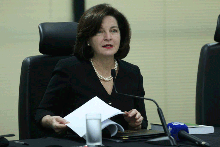 Raquel Dodge: para procuradora, normas questionadas nas ações expõem a riscos a integridade de milhares de torcedores-consumidores (José Cruz/Agência Brasil)