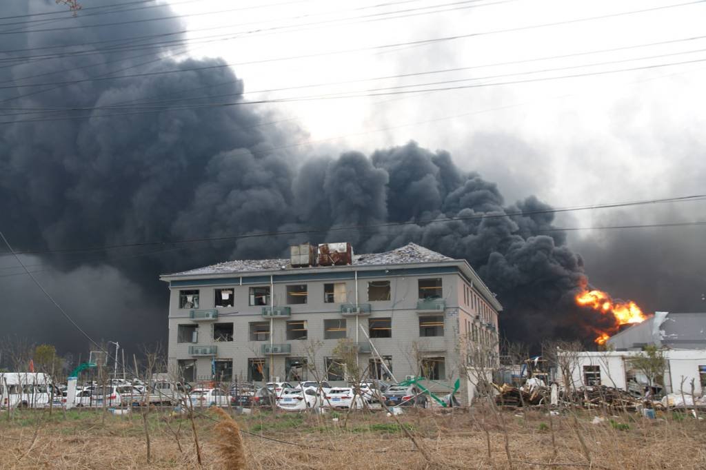 Explosão em fábrica da China deixa 47 mortos