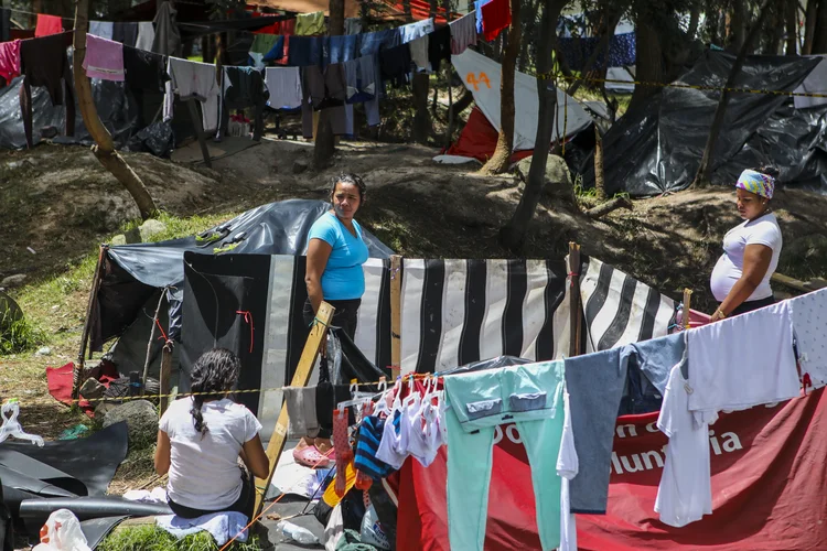 Relatório mostra ainda que na Colômbia há 1,2 milhão de venezuelanos (Daniel Munoz/VIEWpress/Corbis/Getty Images)