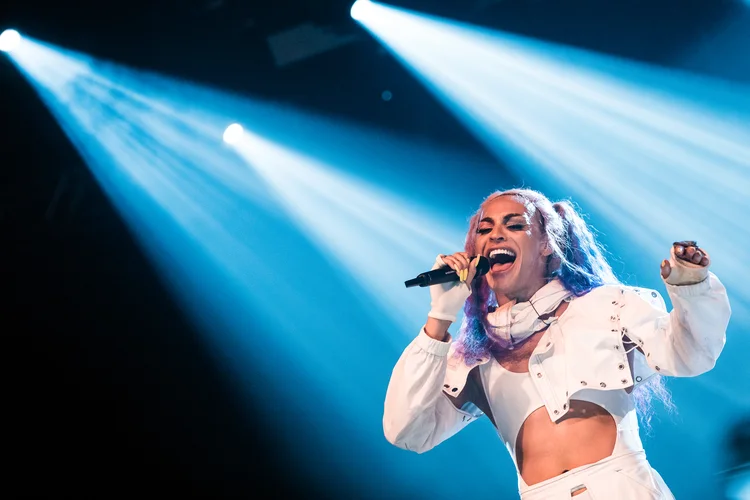 Pabllo Vittar: artista levantou bandeira com imagem de Lula durante apresentação no Lollapalooza (Mauricio Santana/Getty Images)